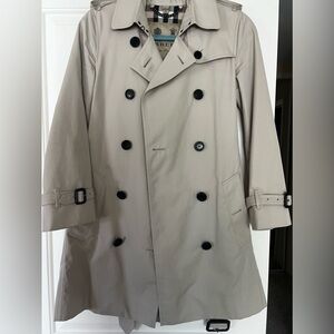 Burberry short Kensington trench coat